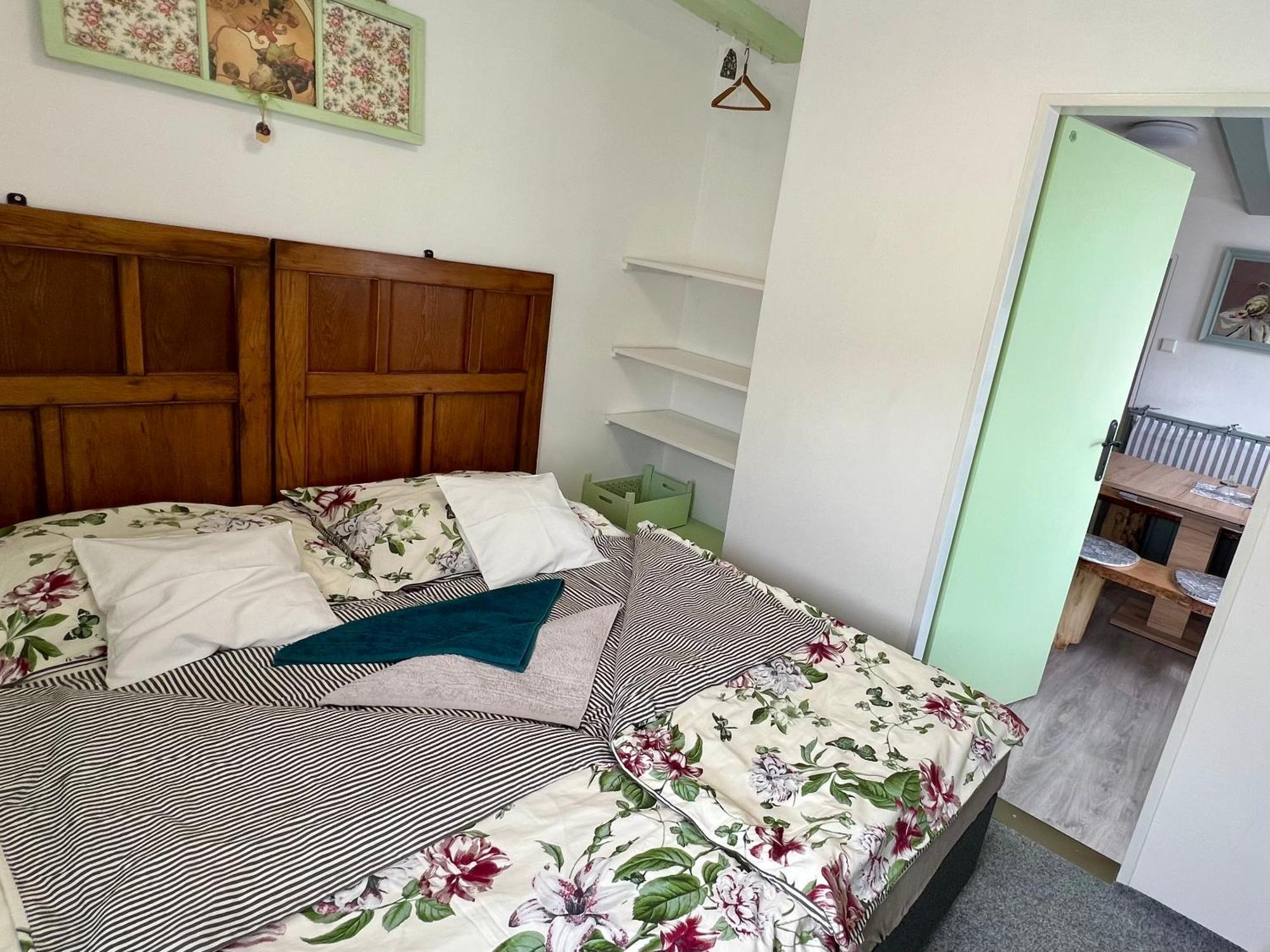 U Efy Apartment โยเซฟูฟดุล ภายนอก รูปภาพ